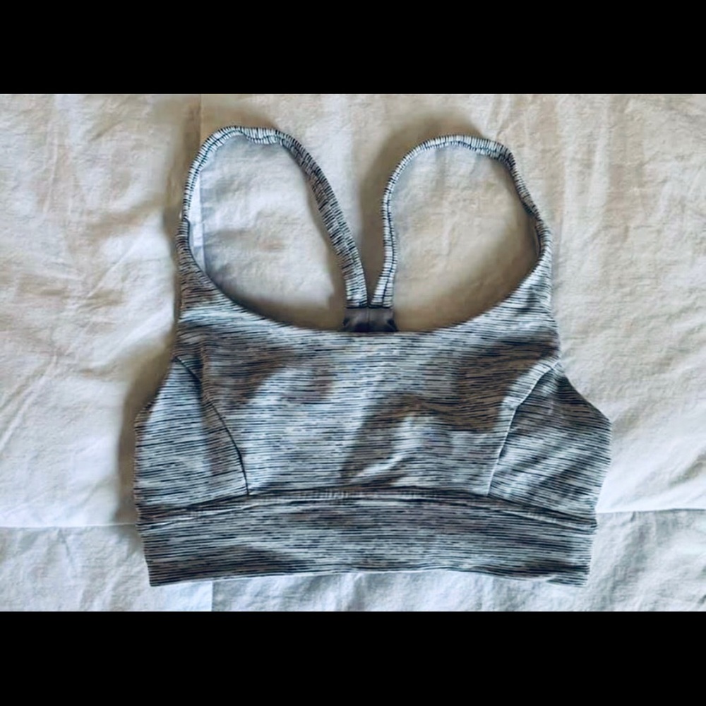 Lululemon sports bra